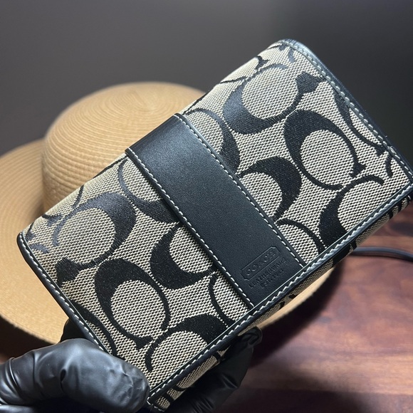 Coach Leatherware Snap zippy wallet - Picture 15 of 15